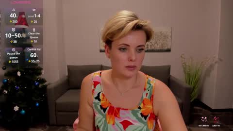 Snapshot of julia_wilsons chatting on December 16, 2024, 4:38 pm Julia online show from December 16, 2024, 4:38 pm