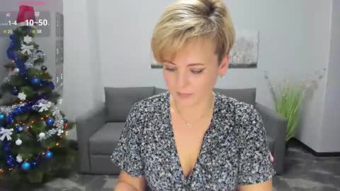 Snapshot of julia_wilsons chatting on December 22, 2024, 3:55 pm Julia online show from December 22, 2024, 3:55 pm