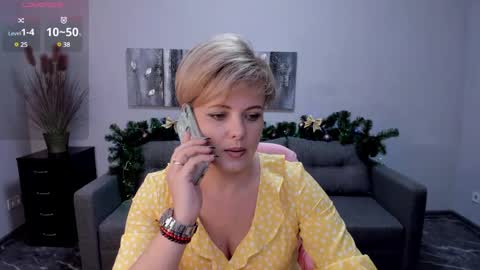 Snapshot of julia_wilsons chatting on January 2, 2025, 12:46 pm Julia online show from January 2, 2025, 12:46 pm