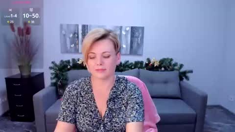 Snapshot of julia_wilsons chatting on January 4, 2025, 12:49 pm Julia online show from January 4, 2025, 12:49 pm