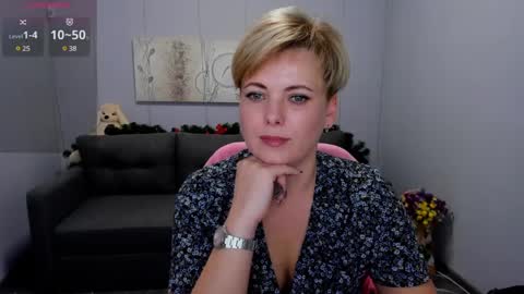 Snapshot of julia_wilsons chatting on January 8, 2025, 12:47 pm Julia online show from January 8, 2025, 12:47 pm