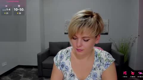 Snapshot of julia_wilsons chatting on January 11, 2025, 7:17 am Julia online show from January 11, 2025, 7:17 am