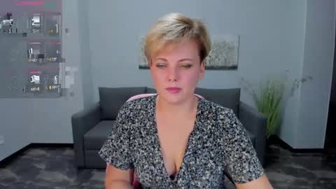 Snapshot of julia_wilsons chatting on January 14, 2025, 2:11 pm Julia online show from January 14, 2025, 2:11 pm