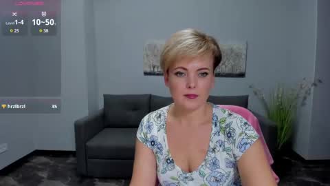 Snapshot of julia_wilsons chatting on January 24, 2025, 10:00 am Julia online show from January 24, 2025, 10:00 am