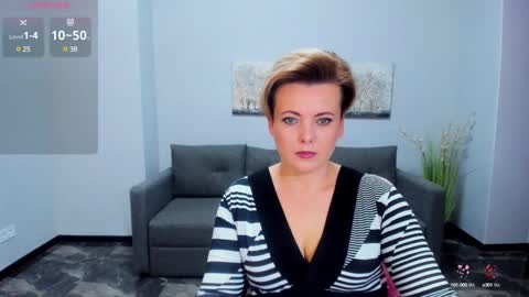 Snapshot of julia_wilsons chatting on February 7, 2025, 12:39 pm Julia online show from February 7, 2025, 12:39 pm