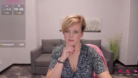 Snapshot of julia_wilsons chatting on February 11, 2025, 3:18 pm Julia online show from February 11, 2025, 3:18 pm