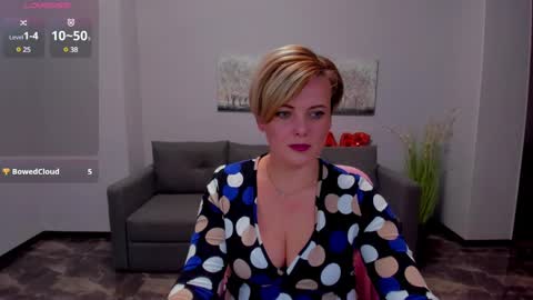 Snapshot of julia_wilsons chatting on February 19, 2025, 1:28 pm Julia online show from February 19, 2025, 1:28 pm