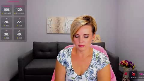 Snapshot of julia_wilsons chatting on September 9, 2025, 12:05 pm Julia online show from September 9, 2025, 12:05 pm