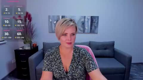 Snapshot of julia_wilsons chatting on October 21, 2025, 12:06 pm Julia online show from October 21, 2025, 12:06 pm