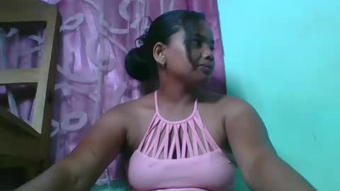 Snapshot of juliah02 chatting on January 29, 2025, 5:40 am juliah02 online show from January 29, 2025, 5:40 am