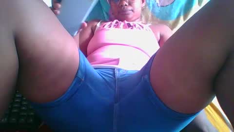 Snapshot of juliah02 chatting on February 13, 2025, 12:00 pm juliah02 online show from February 13, 2025, 12:00 pm