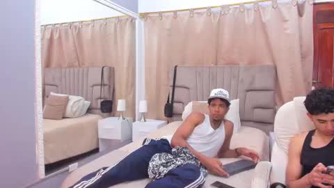 julian billy online show from December 29, 2024, 2:42 pm