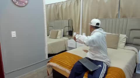 julian billy online show from March 8, 2025, 11:16 am