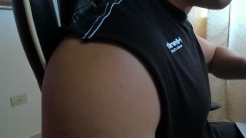 julian_wallace online show from February 10, 2026, 9:52 pm