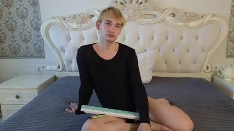 Snapshot of julian_win chatting on May 7, 2026, 9:58 am Eren online show from May 7, 2026, 9:58 am