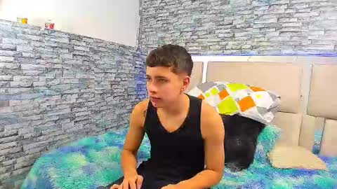 julian online show from October 13, 2025, 3:23 pm