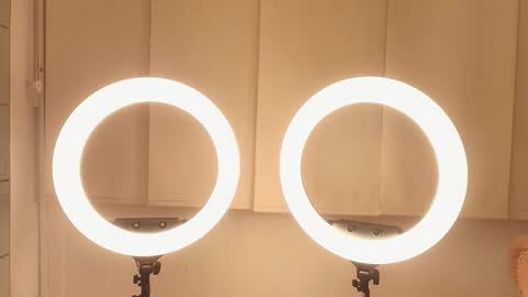 Juli  online show from December 3, 2025, 12:03 pm