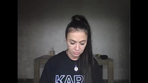 julianagold1 online show from December 8, 2024, 2:52 pm