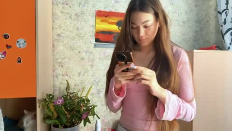 Viola online show from April 15, 2026, 1:12 am