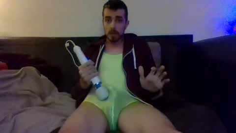 julianjj2001 online show from December 4, 2024, 3:59 am