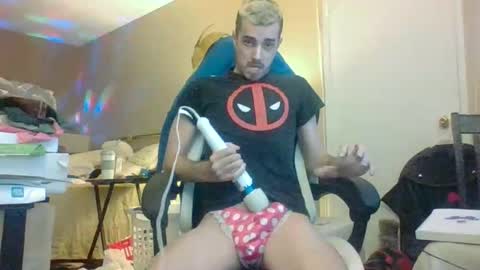 julianjj2001 online show from October 29, 2025, 2:03 am