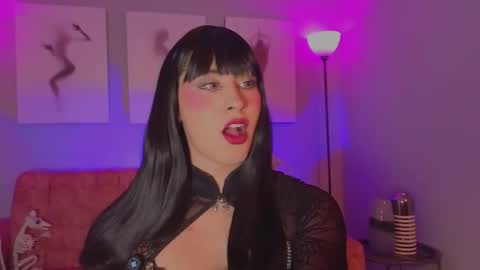 Juliana online show from October 27, 2025, 8:18 am