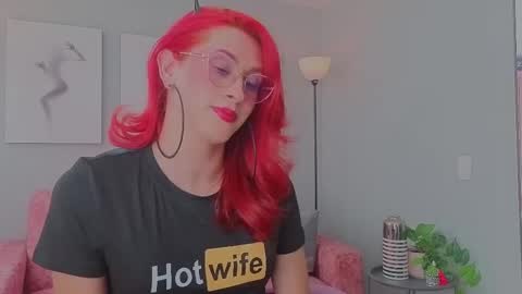 Snapshot of julianna_saenz chatting on February 20, 2026, 8:53 pm Juliana online show from February 20, 2026, 8:53 pm