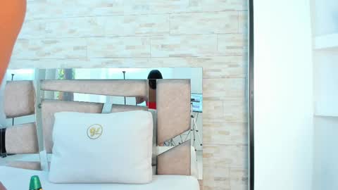 Snapshot of julianna_smith chatting on September 22, 2025, 7:05 pm ANDREA online show from September 22, 2025, 7:05 pm