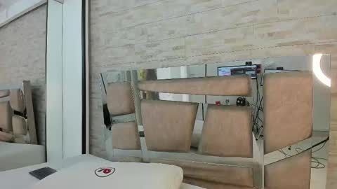 Snapshot of julianna_smith chatting on October 6, 2025, 7:44 pm ANDREA online show from October 6, 2025, 7:44 pm