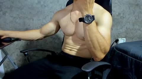 Julian online show from October 24, 2025, 11:23 pm