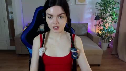 Snapshot of juliaortega_ chatting on May 10, 2026, 7:24 am Julia online show from May 10, 2026, 7:24 am