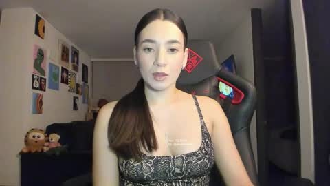 Jeimy Help me to reach 100 thumbs up online show from November 24, 2025, 1:27 am