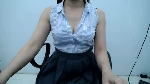 Snapshot of julie9x chatting on July 18, 2026, 10:24 pm julie9x online show from July 18, 2026, 10:24 pm