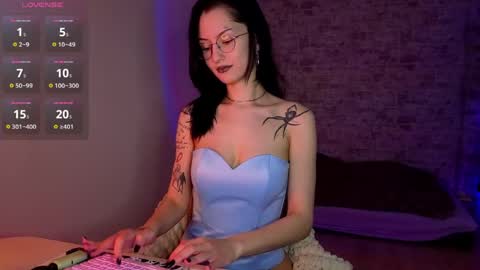 Snapshot of julie__rayls chatting on May 13, 2026, 9:00 pm see u next time 1700 UTC 0 3 online show from May 13, 2026, 9:00 pm