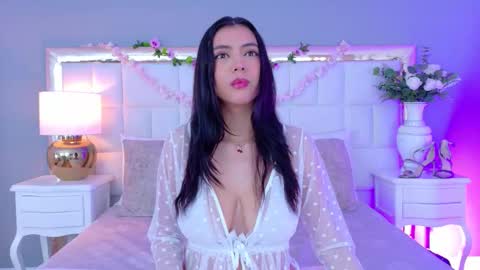 Juliet Bennet online show from October 9, 2025, 5:16 am