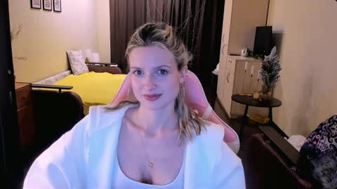 Julie online show from November 9, 2025, 2:59 pm