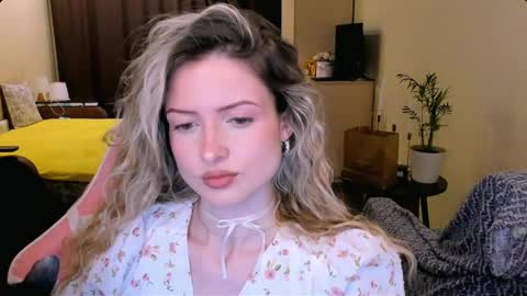 Julie online show from April 21, 2026, 4:23 pm