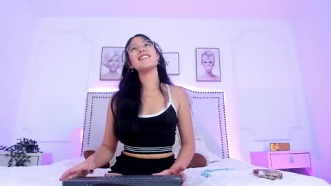 juliee_ross online show from April 20, 2026, 12:08 pm