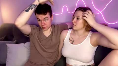 Julie and Thomas online show from October 11, 2025, 8:24 am