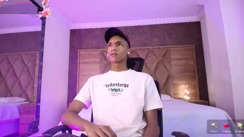 Julien online show from October 1, 2025, 12:00 pm