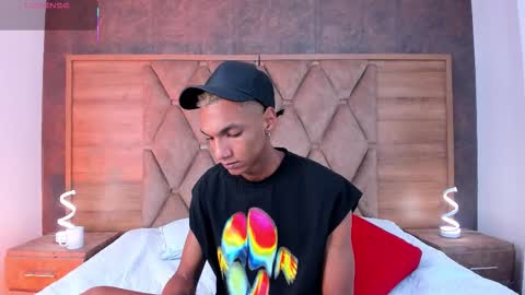 Julien online show from October 20, 2025, 12:27 pm