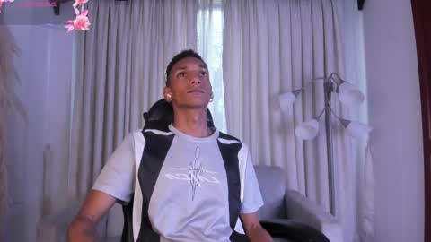 Julien online show from April 19, 2026, 10:01 pm