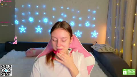 julieqt online show from January 11, 2026, 4:39 am