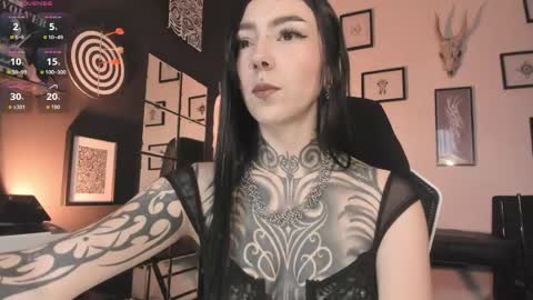 juliet_sourire online show from April 23, 2026, 1:35 pm
