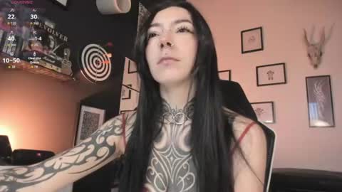 Snapshot of juliet_sourire chatting on July 15, 2026, 1:05 pm juliet_sourire online show from July 15, 2026, 1:05 pm