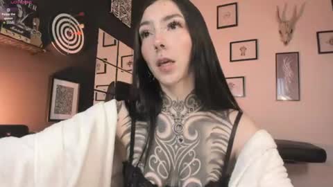 Snapshot of juliet_sourire chatting on July 23, 2026, 1:53 pm juliet_sourire online show from July 23, 2026, 1:53 pm