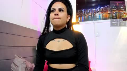Snapshot of julieta_coopeer_ chatting on June 21, 2026, 10:29 am Julieta online show from June 21, 2026, 10:29 am
