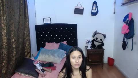 Snapshot of julieta_jonez_ chatting on March 3, 2025, 8:38 am Julieta.  online show from March 3, 2025, 8:38 am
