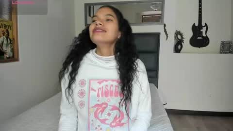 Snapshot of julieta_parker7 chatting on July 22, 2026, 9:28 pm Julieta online show from July 22, 2026, 9:28 pm
