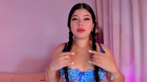 Snapshot of julieta_red2 chatting on October 14, 2025, 10:54 pm Julie independent model online show from October 14, 2025, 10:54 pm